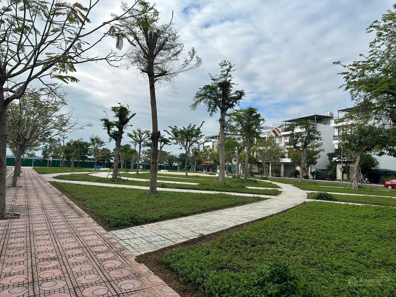 NHÀ KHU ĐÔ THỊ HÀ QUANG II - Nha Trang. Đối diện công viên thoáng mát