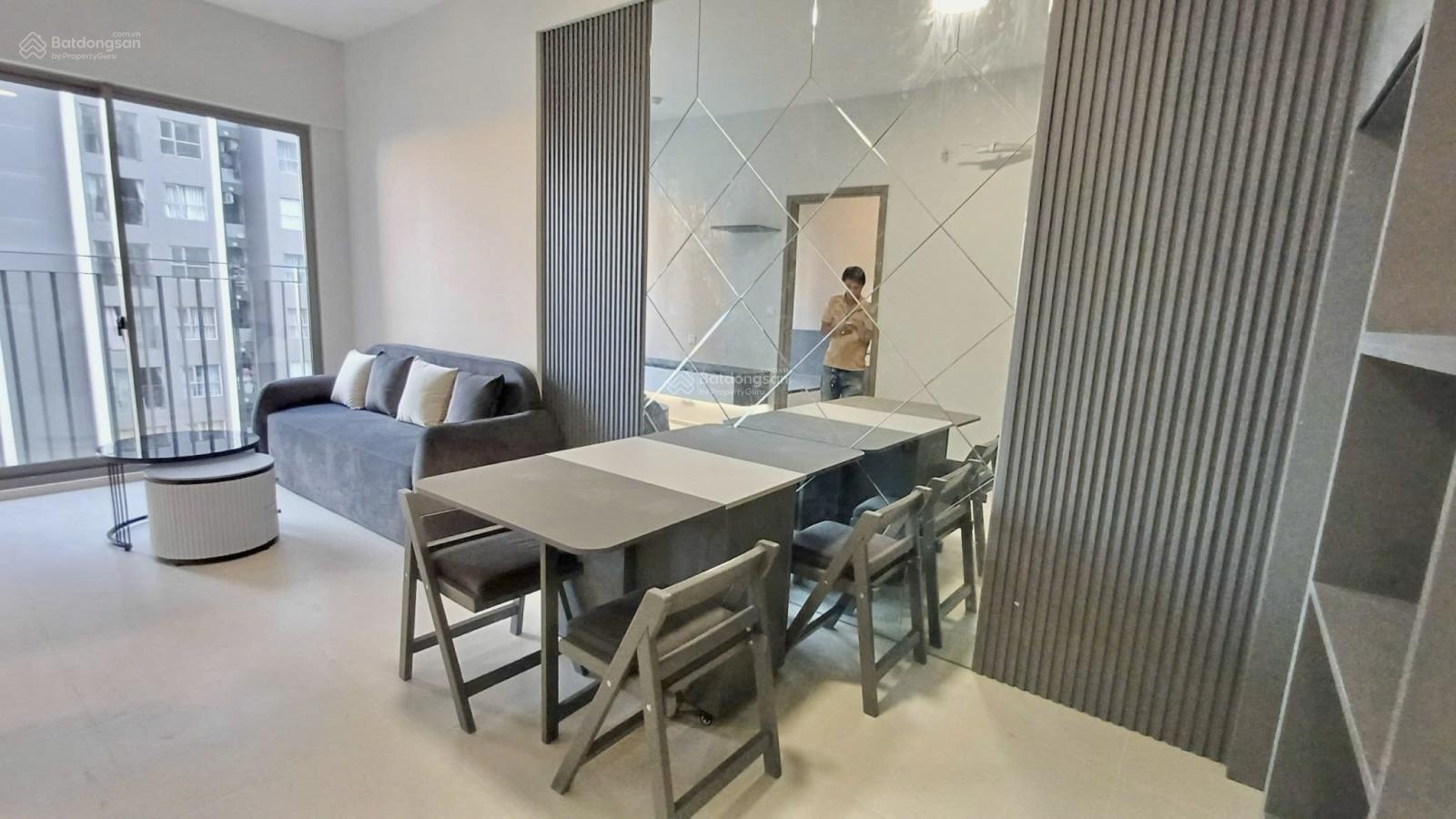 Bán căn 59m2 full nội thất thiết kế + View hồ bơi block D + Giá 2.9 tỷ (102%) sổ hồng sẵn