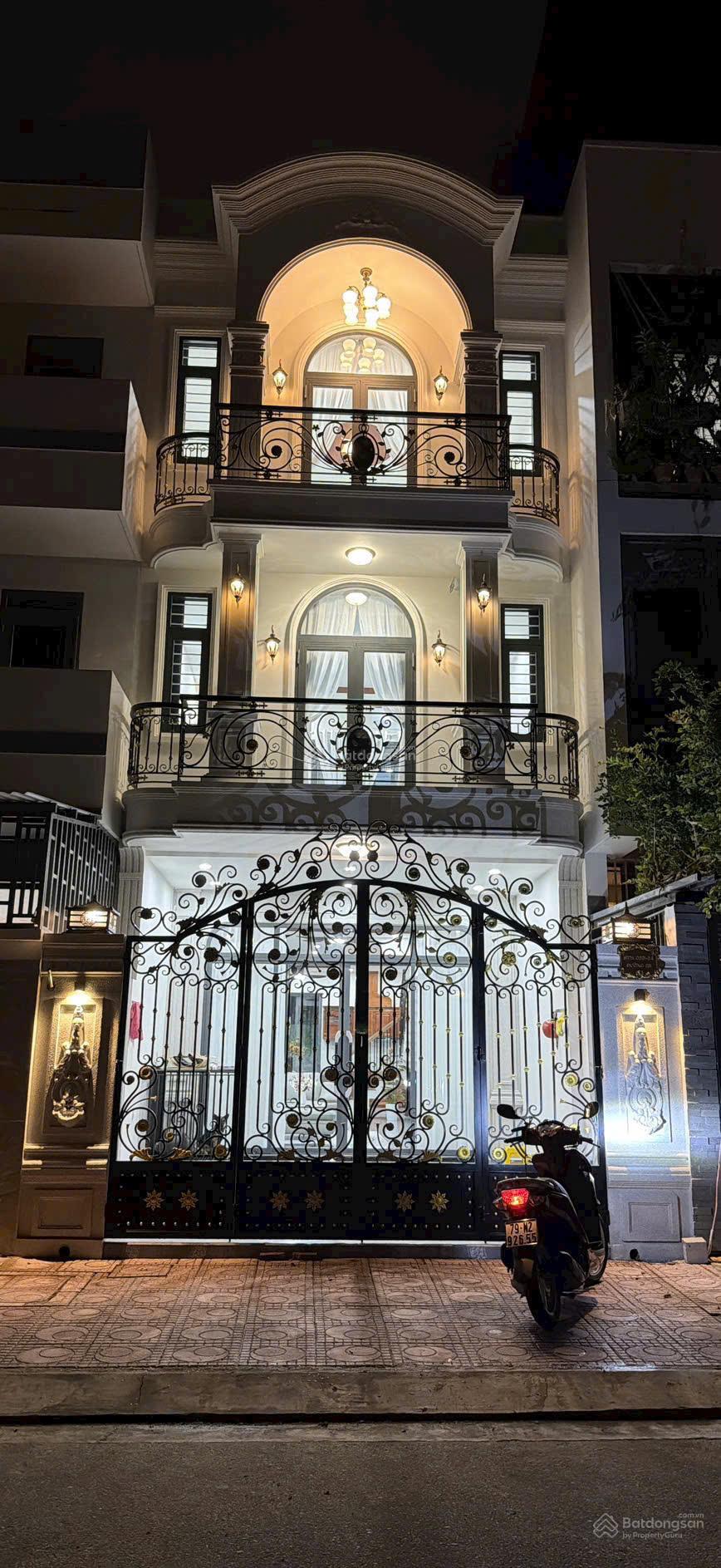 BÁN NHÀ ĐẸP 3 TẦNG MỚI KĐT HÀ QUANG 2, NHA TRANG. Có Thang Máy