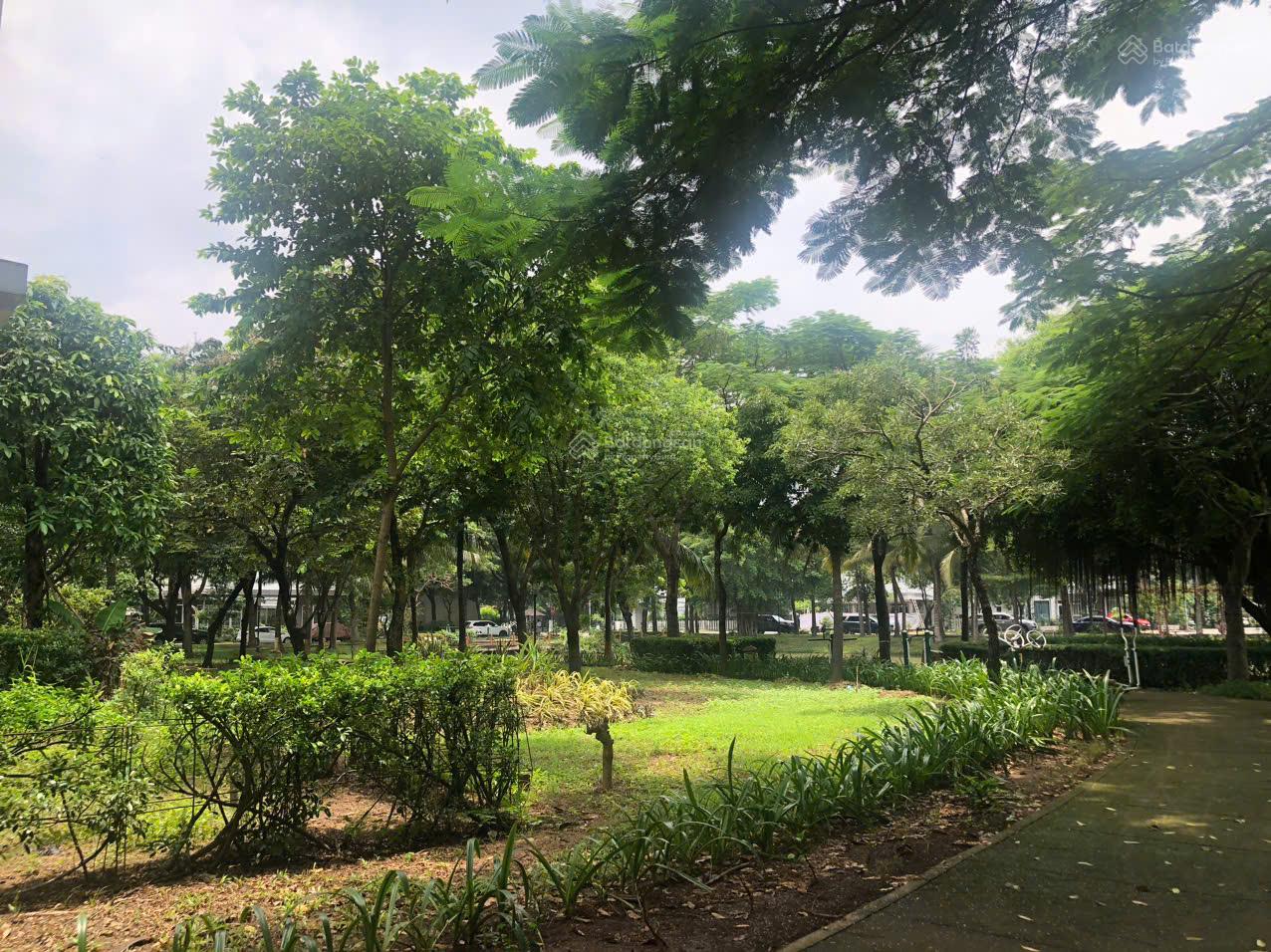 Bán gấp - Căn biệt thự đơn 216m2 . Mặt tiền dài 18m . Cực kỳ đẹp giá tốt nhất dự án Park Riverside. Bán gấp - Căn biệt thự đơn 216m2 . Mặt tiền dài 18m . Cực kỳ đẹp giá tốt nhất dự án Park Riverside.