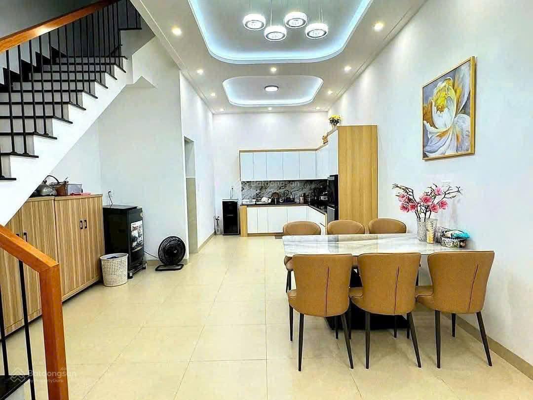 Nhà phố hiện đại mặt tiền đường nhựa Nguyễn Trãi trung tâm Phường 2 - DT 100m2 (5mx20m) Full thổ cư Nhà phố hiện đại mặt tiền đường nhựa Nguyễn Trãi trung tâm Phường 2 - DT 100m2 (5mx20m) Full thổ cư