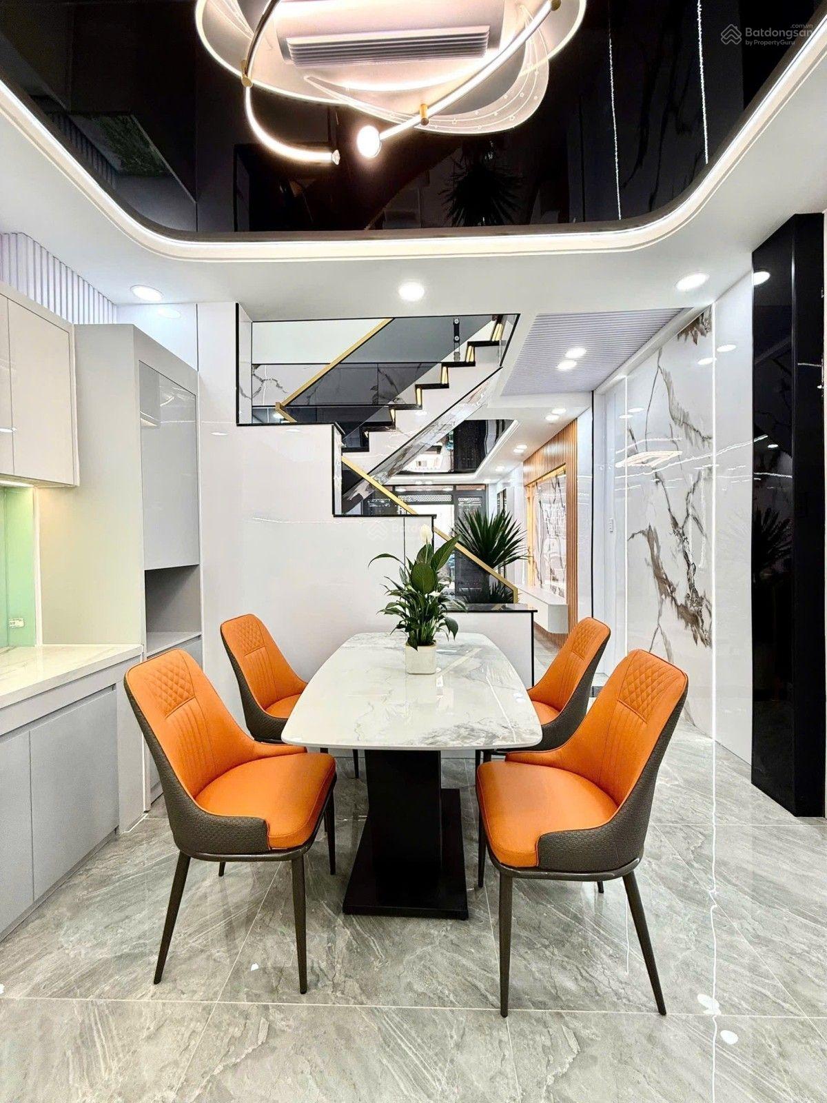 Nhà Đẹp Trung Mỹ Tây Q12, 64m2 (4.2x15m), 3PN, Full Nội Thất, 4.8 tỷ.