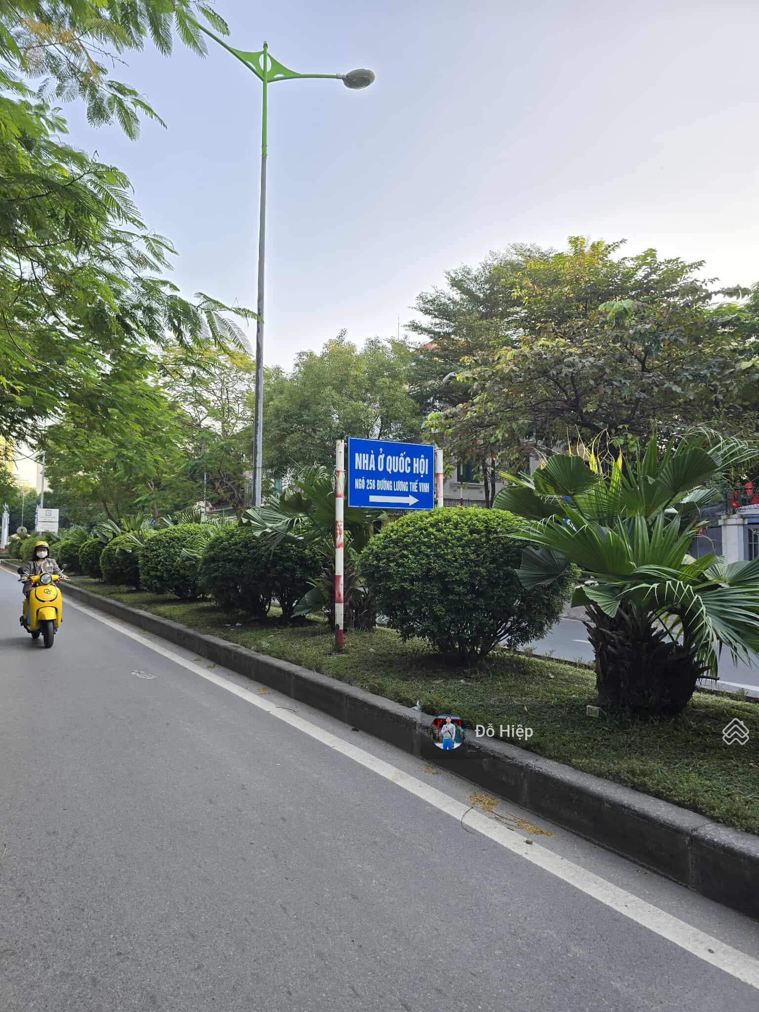 CÓ 102! Duy Nhất Một Căn Liền kề nhà ở Quốc Hội