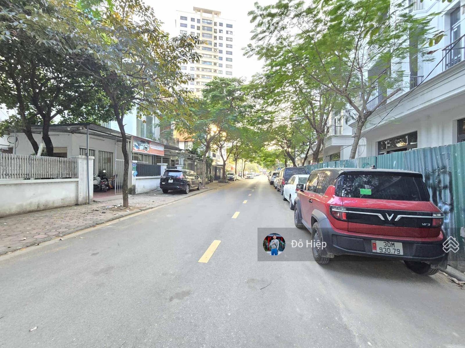 CÓ 102! Duy Nhất Một Căn Liền kề nhà ở Quốc Hội