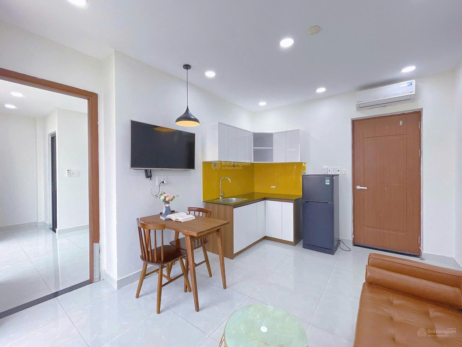 Căn hộ 1 phòng ngủ full nội thất - ban công lớn cực thoáng giáp Pham Đăng Lưu tiện đi Q1, Q3