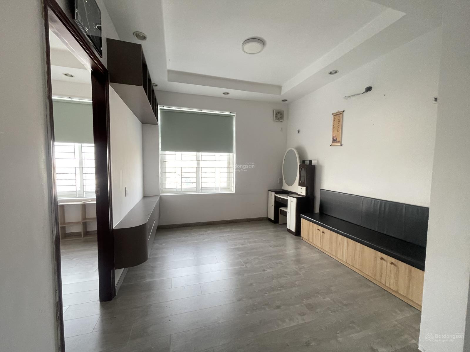 Cho thuê CC Lữ Gia Căn 3PN - 100m2 nội thất như hình giá 15tr ở liền Cho thuê CC Lữ Gia Căn 3PN - 100m2 nội thất như hình giá 15tr ở liền