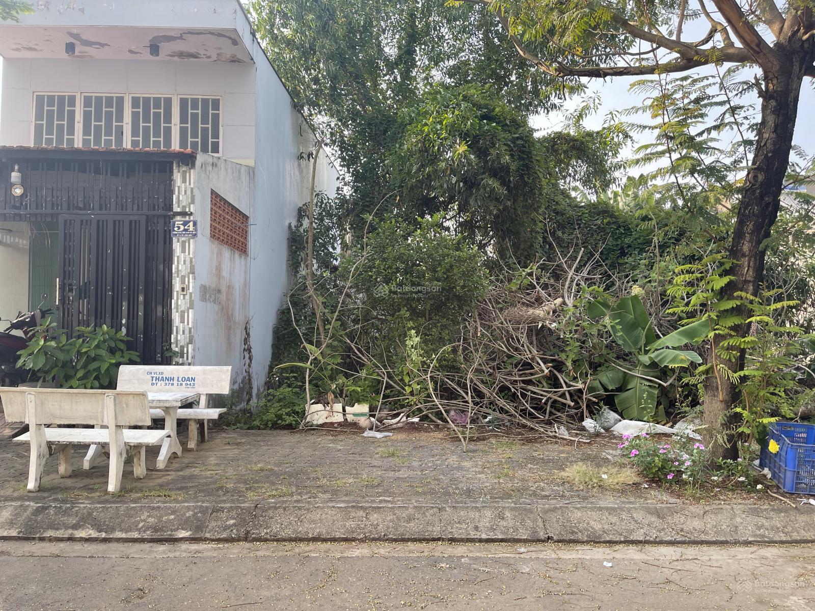 Cần bán lô đất KDC Long Hậu Nam Sài Gòn. DT: 5m x 18m hướng Đông, giá 2 tỷ 350tr. Sổ đỏ riêng