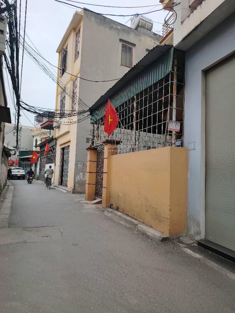 Bán nhà ngõ 66 Nguyễn Lam- cách 30 là mặt Phố -Oto thông - 2 mặt ngõ. Dt:98m2,mt:4.5m. Giá:17.9 TL Bán nhà ngõ 66 Nguyễn Lam- cách 30 là mặt Phố -Oto thông - 2 mặt ngõ. Dt:98m2,mt:4.5m. Giá:17.9 TL