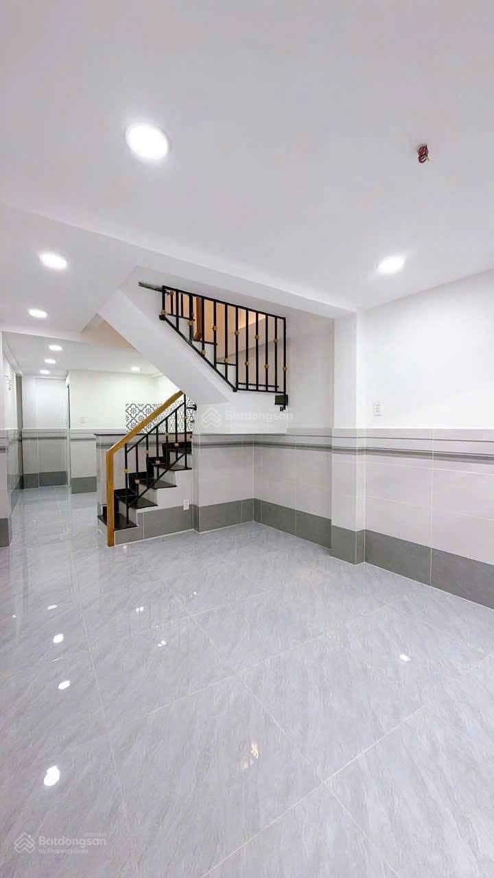 HIẾM- HOÀNG DIỆU Q4- HẺM ÔTÔ THÔNG- 29m2- 4 TẦNG ĐÚC- SÁT MẶT TIỀN- KO QH- CHỈ 5 TỶ NHỈNH