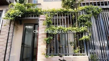 HIẾM- HOÀNG DIỆU Q4- HẺM ÔTÔ THÔNG- 29m2- 4 TẦNG ĐÚC- SÁT MẶT TIỀN- KO QH- CHỈ 5 TỶ NHỈNH