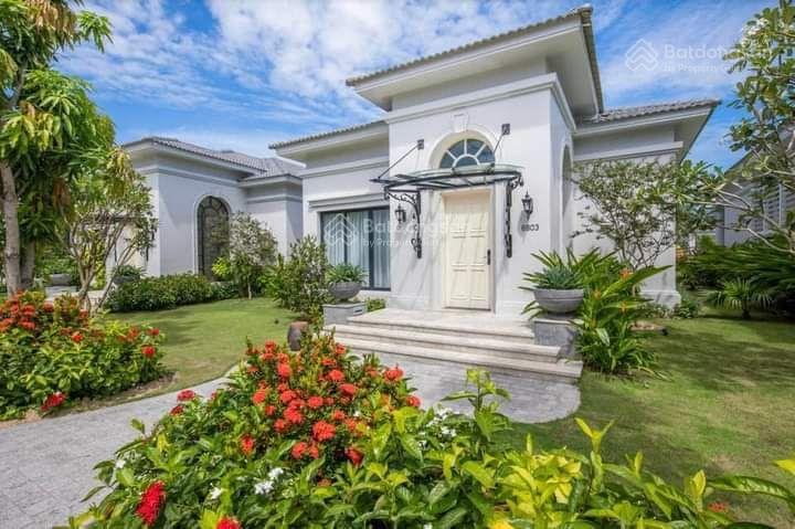 Chính chủ gửi bán căn biệt thự biển 3PN View rất đẹp ngay sát biển tại Vinpearl Đà Nẵng