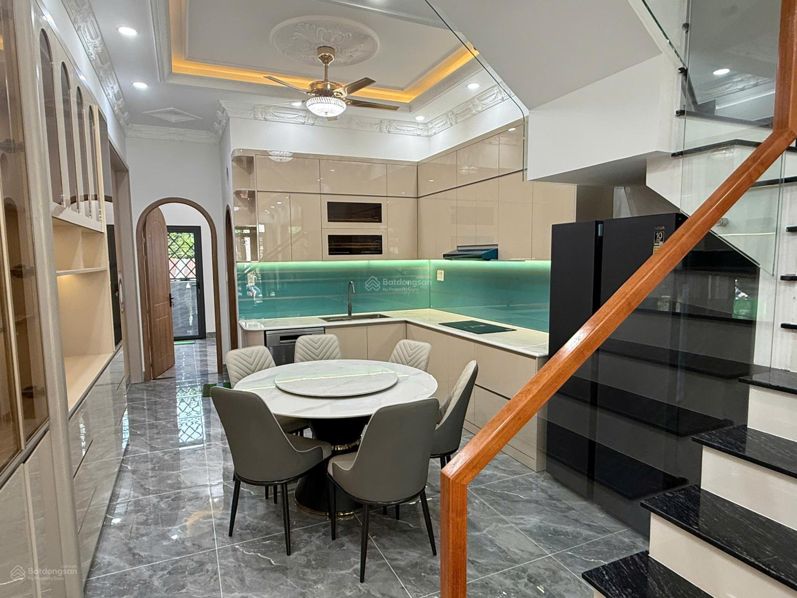 MẶT TIỀN KD T2L ĐƯỜNG 109 PHƯỚC LONG B, Q9 68m2 giá 8,2ty