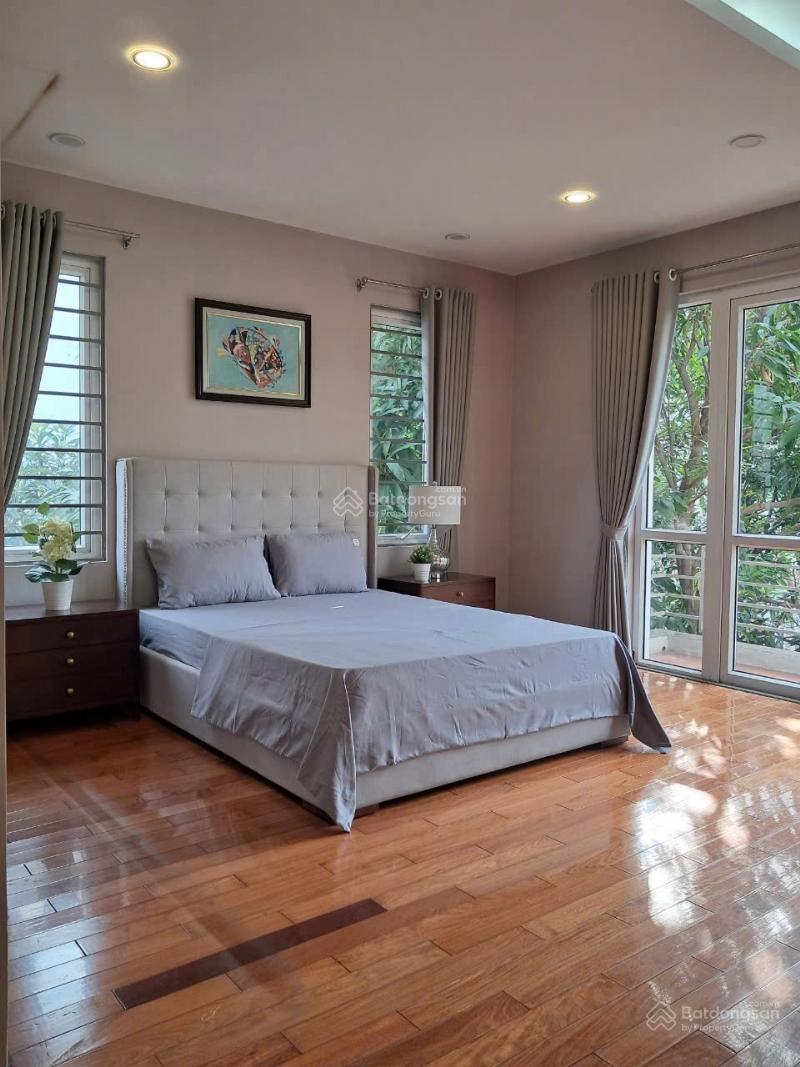 Biệt thự Vườn Đào bán ở khu D5 tuyệt đẹp, gara để 3 ô tô, view nhìn ra vườn hoa, gần lotte Biệt thự Vườn Đào bán ở khu D5 tuyệt đẹp, gara để 3 ô tô, view nhìn ra vườn hoa, gần lotte