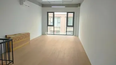 Cho thuê căn 68 m2 thời đại hoàn thiện 2 tầng , view công viên , về ở được luôn