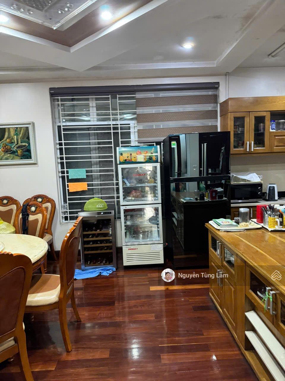 CHO THUÊ NGUYÊN CĂN NHÀ MẶT PHỐ NGUYỀN VĂN CỪ 52 M2 4 TẦNG LÀM VĂN PHÒNG