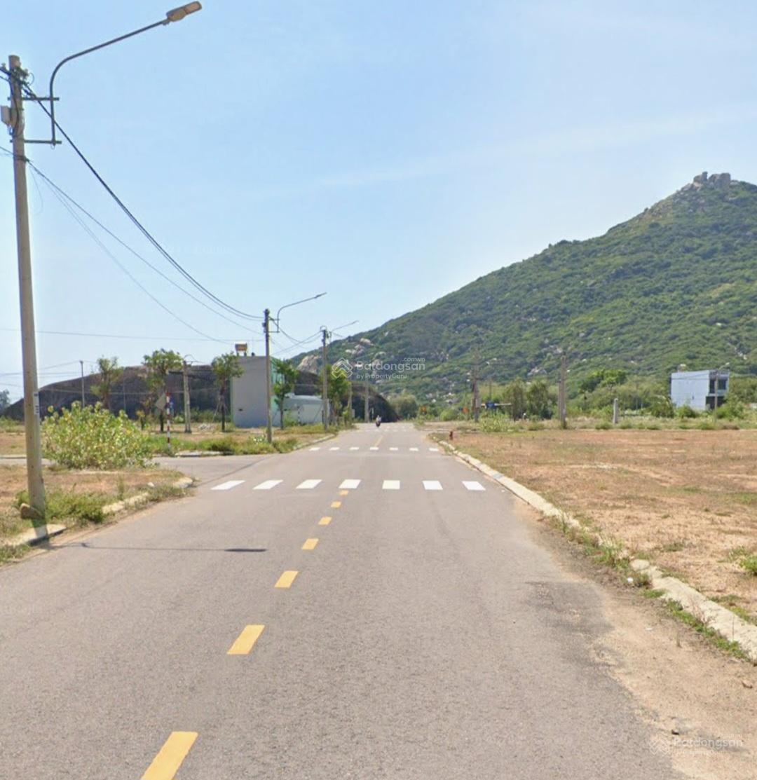 Đất ven biển xã Cát Tiến: diện tích 200m2 giá chỉ 1 tỉ 250 triệu. Full thổ cư, đường 16m, gần biển Đất ven biển xã Cát Tiến: diện tích 200m2 giá chỉ 1 tỉ 250 triệu. Full thổ cư, đường 16m, gần biển