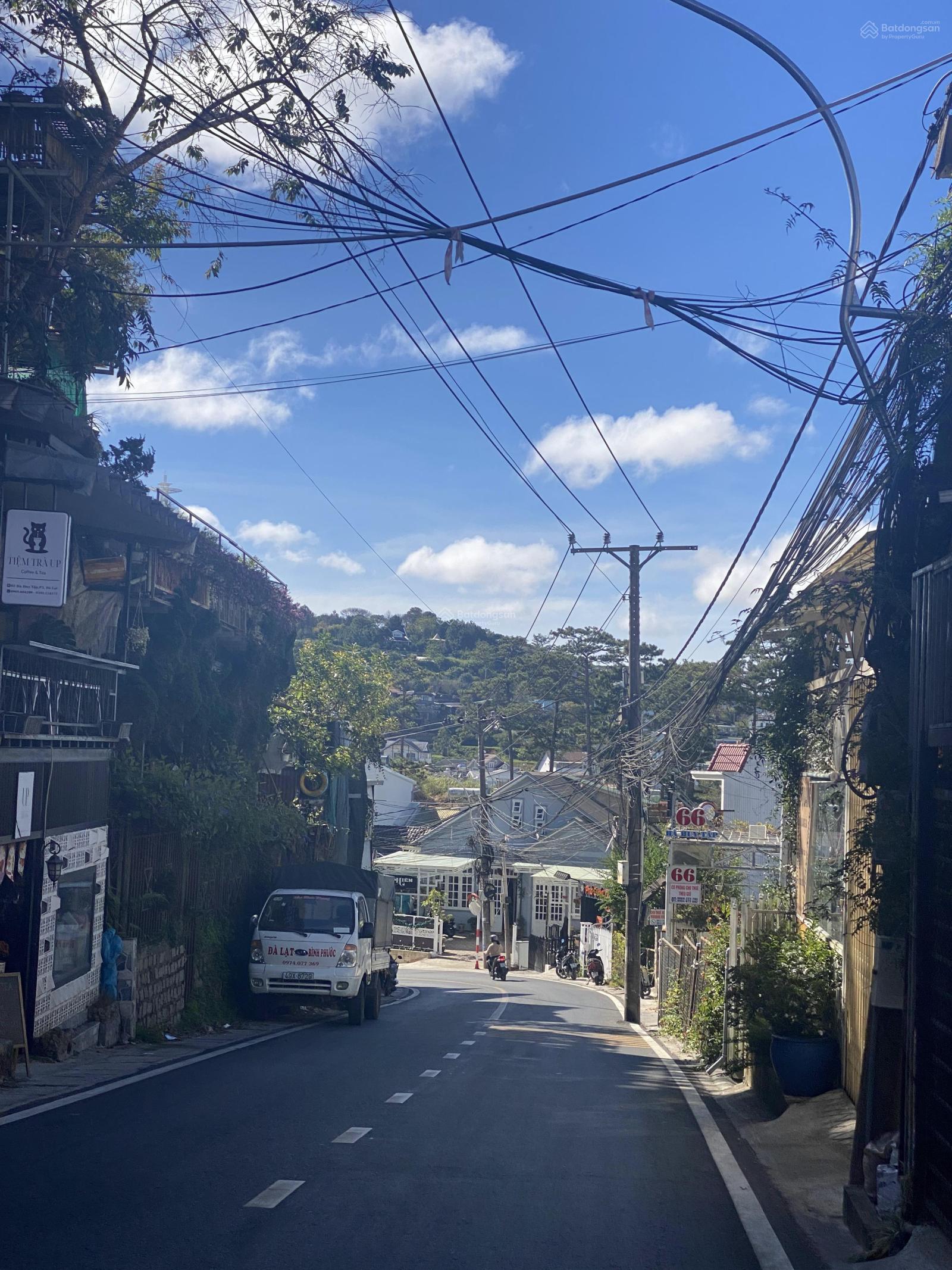 CƠ HỘI 1 0 2 - 107m2 Mặt tiền Hà Huy Tập, DT 107m2, Bề ngang 10m, Sổ riêng, Giá chỉ 5 tỷ 0984 391 ***