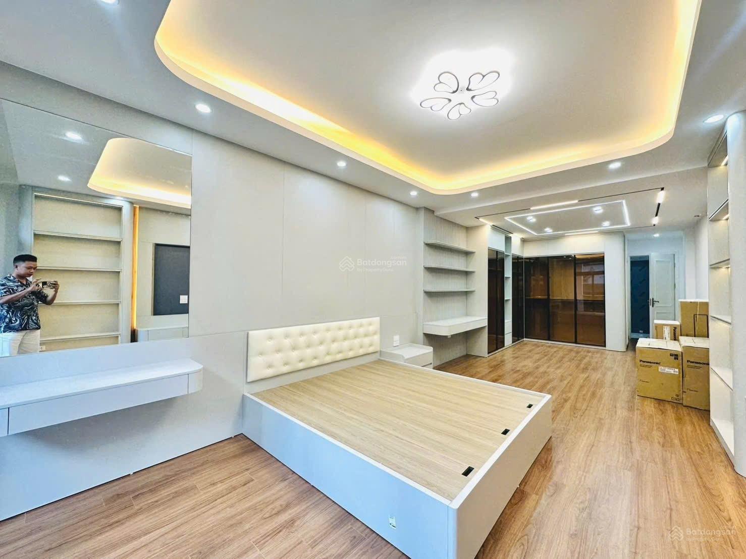 CHÍNH CHỦ GỬI BÁN NHÀ PHÂN LÔ VỈA HÈ PHỐ KIM ĐỒNG OTO DỪNG ĐỖ NGÀY ĐÊM 6T TMAY KINHDOANH THUẬN TIỆN