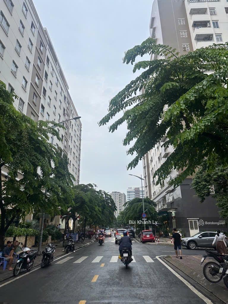 BÁN NHÀ MẶT TIỀN KHUVIP NGUYỄN CỬU VÂN 6 TẦNG THANG MÁY HĐ 70Tr/Th GẦN LANDMARK