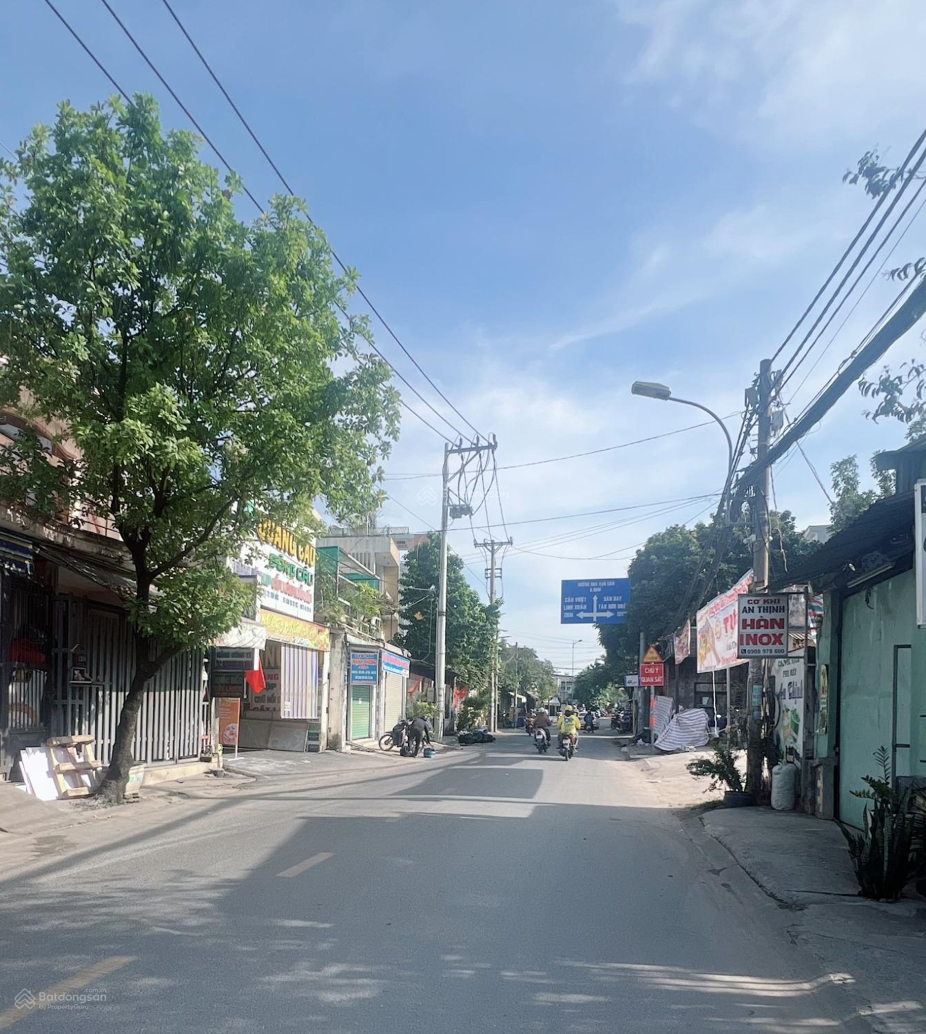 BÁN NHÀ RIÊNG NGAY PHẠM VĂN ĐỒNG LINH TÂY- DT ĐẤT 207M2- 4PN 4WC- SÂN VƯỜN ĐẬU OTO- GIÁ 13,5 TỶ BÁN NHÀ RIÊNG NGAY PHẠM VĂN ĐỒNG LINH TÂY- DT ĐẤT 207M2- 4PN 4WC- SÂN VƯỜN ĐẬU OTO- GIÁ 13,5 TỶ