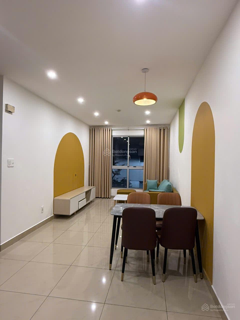 Bán căn Ruby -2pn-2wc giá 3.850 Tỷ bao hết, nhà full NT view nội khu yên tĩnh