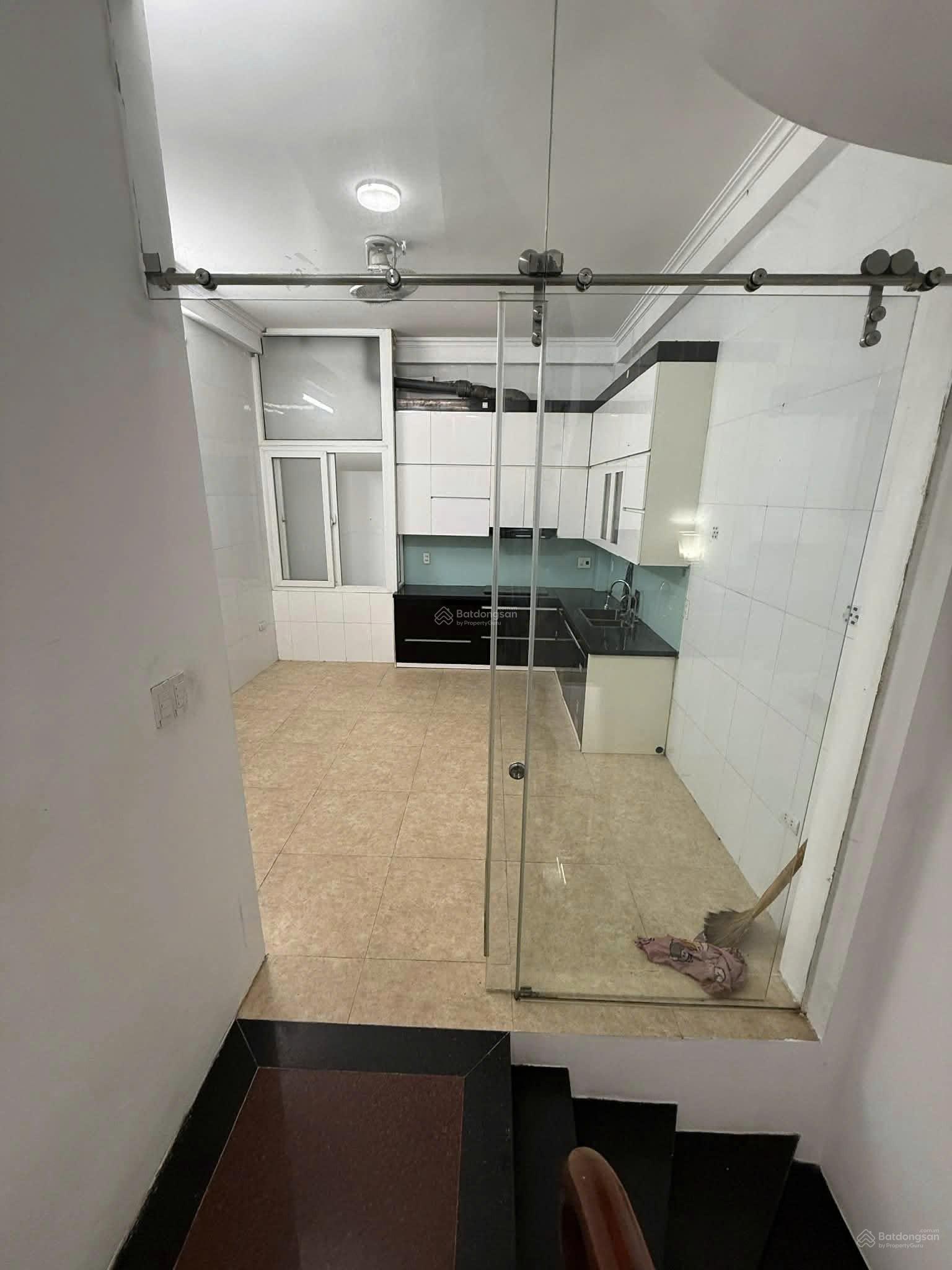 Cho Thuê Nhà Kim Giang, Thịnh Liệt, 5 Tầng , 5 PN khép kín, ô tô đỗ cửa, có thể làm CHDV , 19.5tr