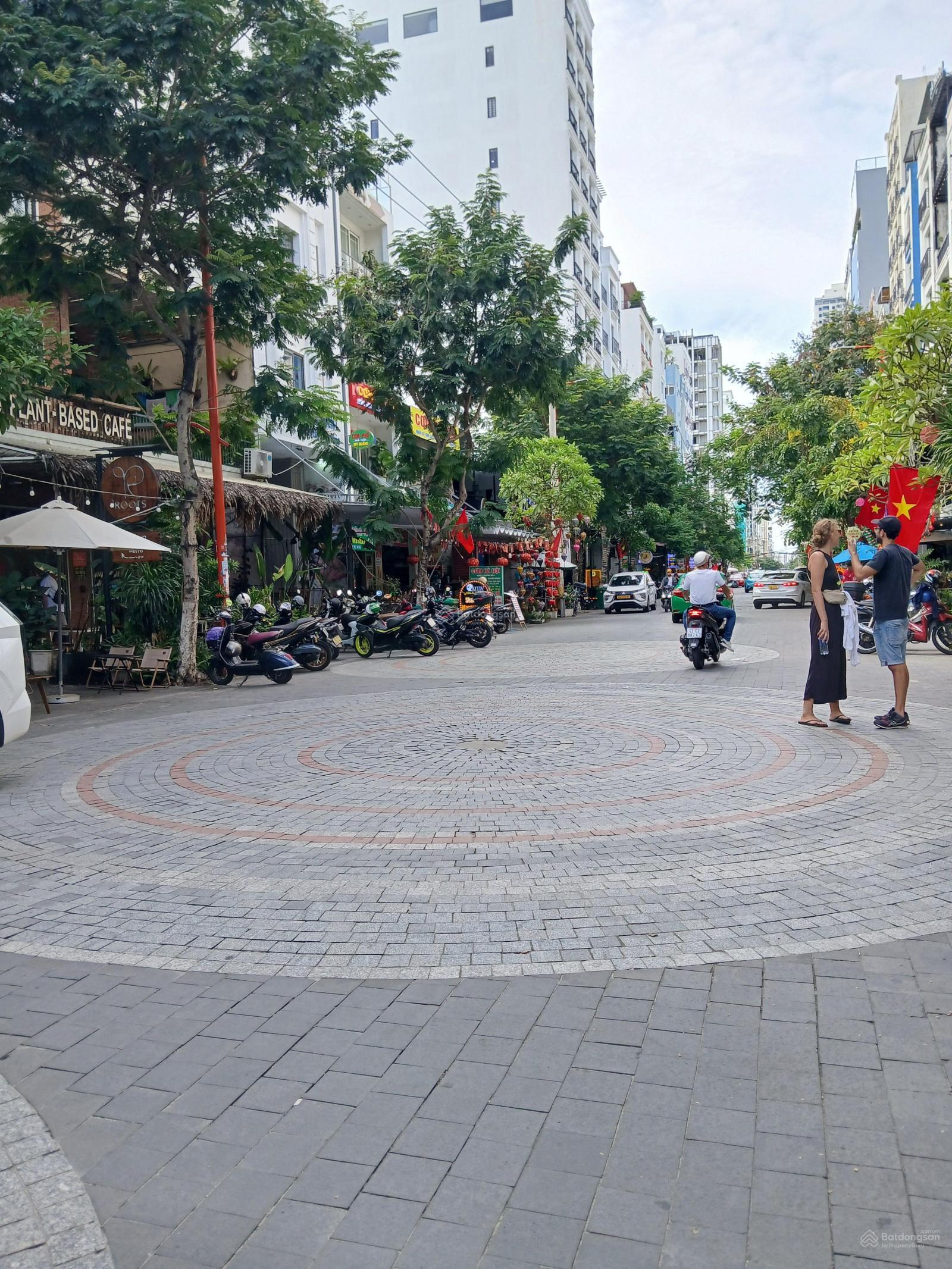 Cần bán gấp lô đất biển Mỹ Khê sát Phố An Thượng 95m2 giá chỉ 9ry4 tl