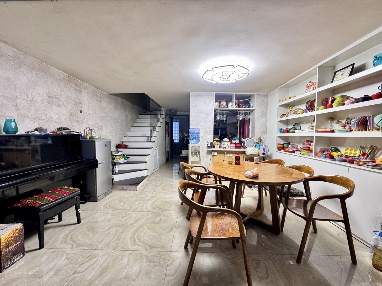 Bán nhà để tiện công tác mới, mặt phố Chương Dương, mặt tiền 5m, vỉa hè rộng KD, thiết kế hiện đại Bán nhà để tiện công tác mới, mặt phố Chương Dương, mặt tiền 5m, vỉa hè rộng KD, thiết kế hiện đại