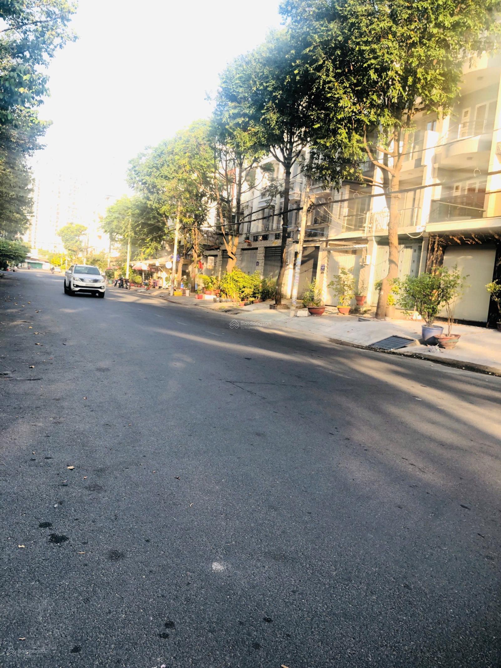 Bán nhà góc 2 mặt tiền đường Luỹ Bán Bích Quận Tân Phú; 4,3x15m 3 Lầu Giá 17,2 Tỷ Bán nhà góc 2 mặt tiền đường Luỹ Bán Bích Quận Tân Phú; 4,3x15m 3 Lầu Giá 17,2 Tỷ