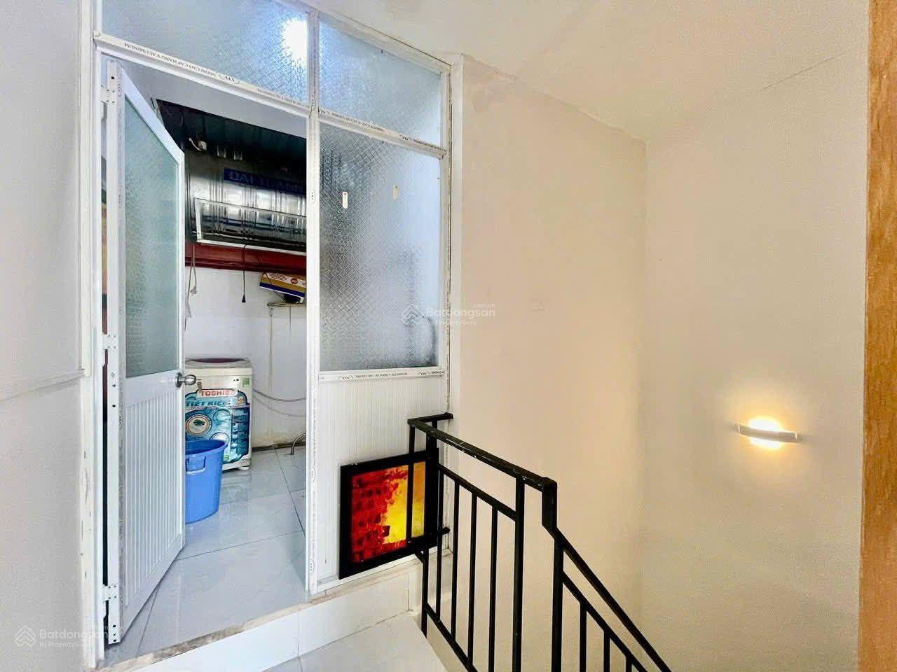 Nhà 2 lầu vị trí đẹp hẻm thẳng 20m tới nhà khu trung tâm quận8 Nhà 2 lầu vị trí đẹp hẻm thẳng 20m tới nhà khu trung tâm quận8