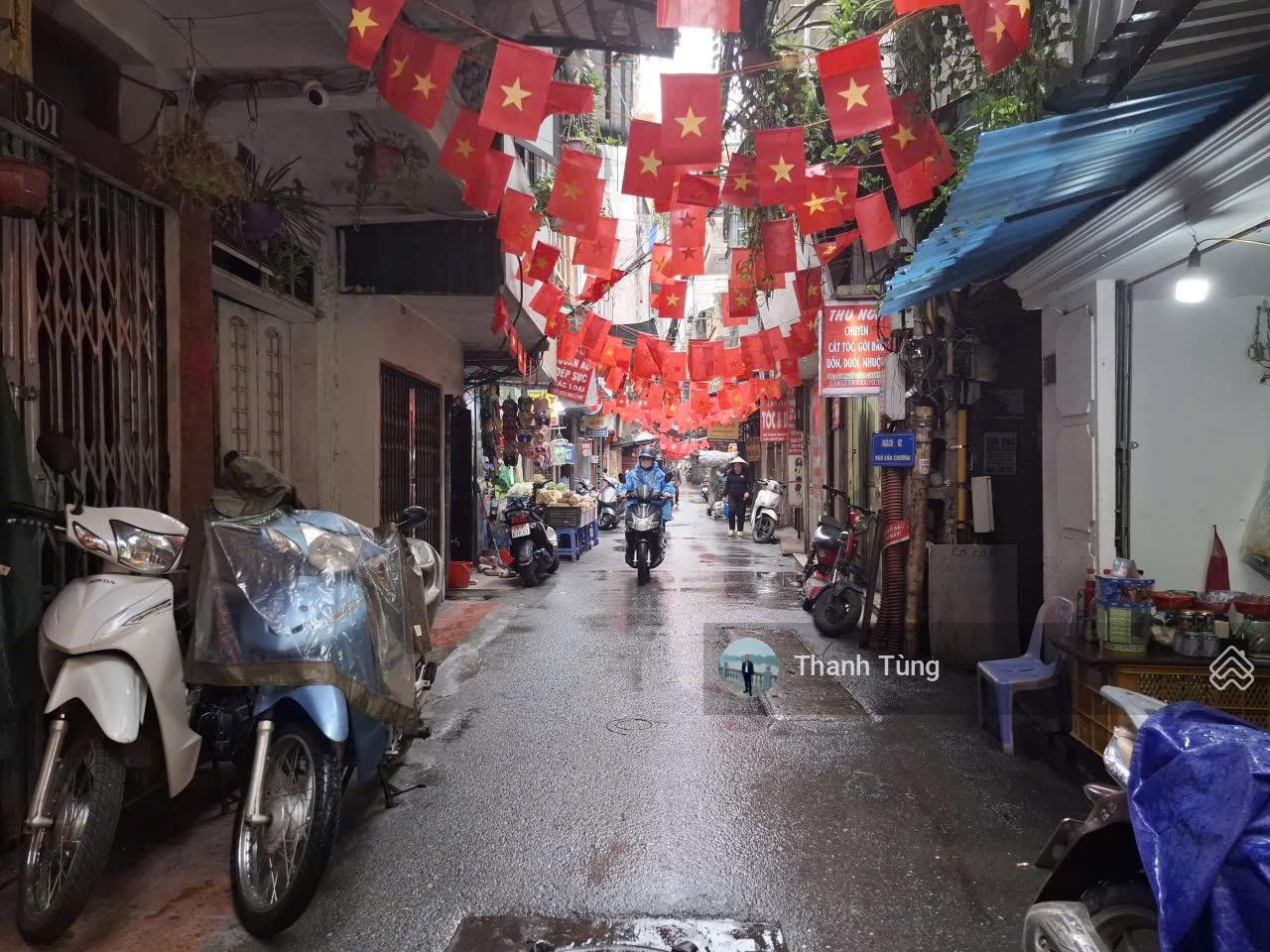 Nhà 5T mặt ngõ Văn Chương hai mặt tiền vỉa hè kinh doanh sầm uất - gần Mp - oto đỗ cửa