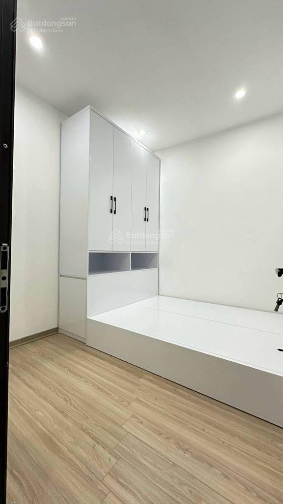 Bán nhà tập thể Nghĩa Tân - Trần Quốc Hoàn - 39/65m2 - tầng 3 - hơn 3 tỷ