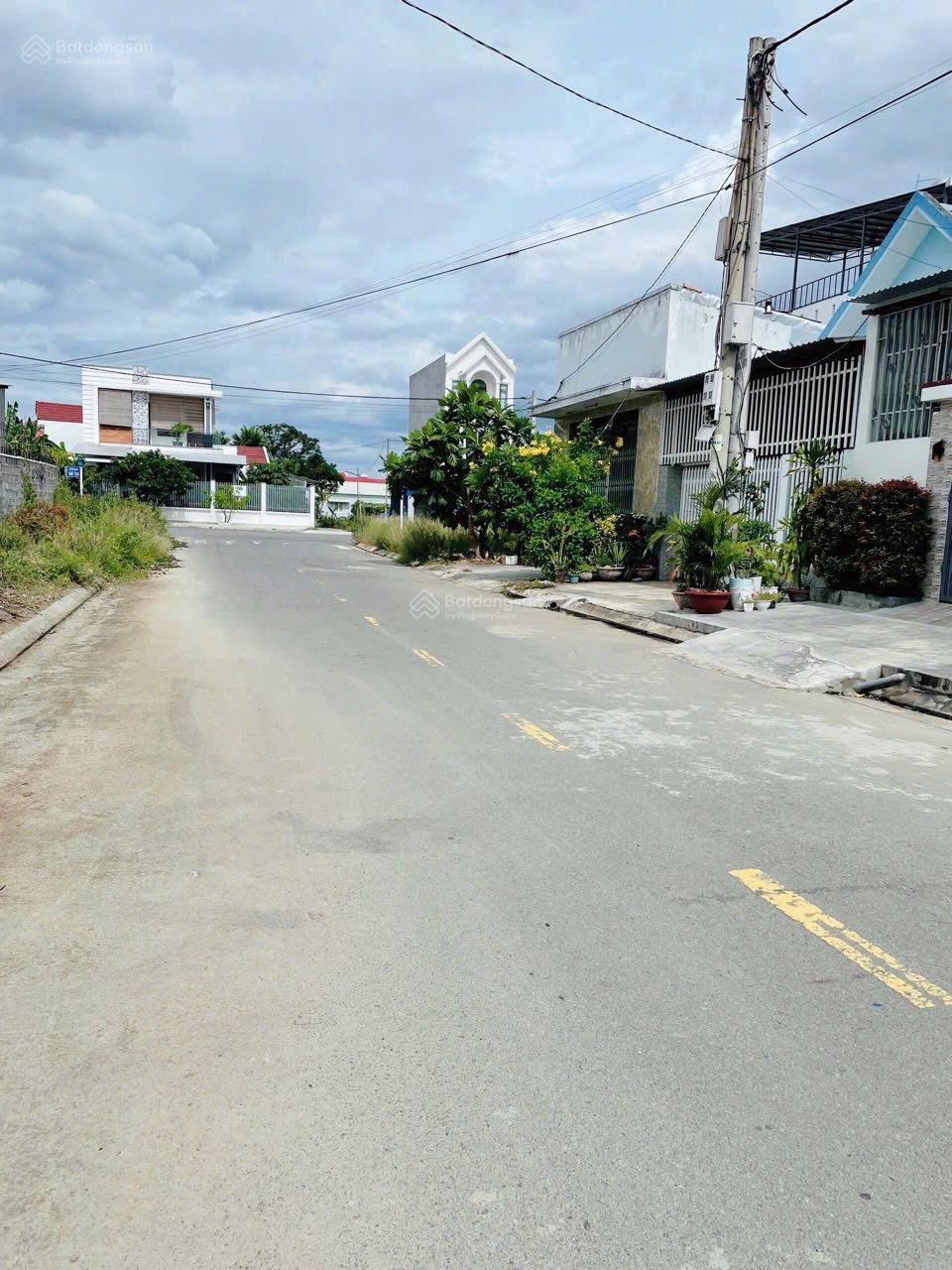 Bán đất Phú An Nam 2 Diên An Diên Khánh 102m2, ngang 6m, hướng Bắc, sổ đỏ riêng giá 32 triệu/m2