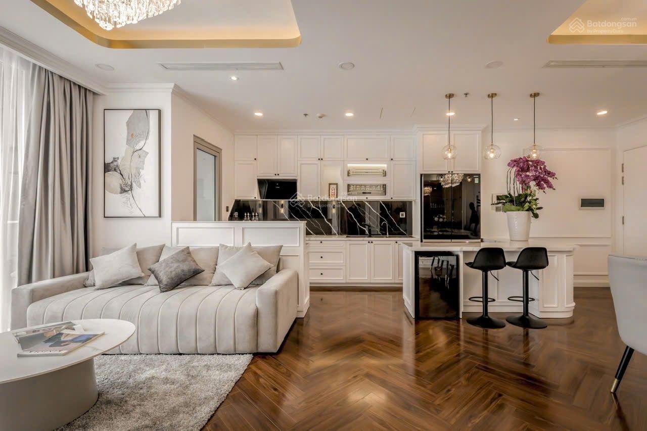 Cho thuê CC 2PN, 2WC, 80m2 tại Vinhomes Central Park, 20 triệu, Bình Thạnh, HCM