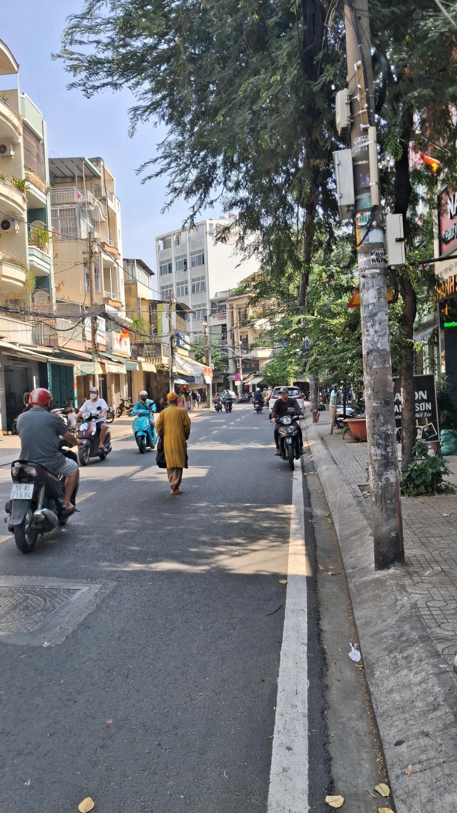 Nhà MTKD vị trí đẹp nhiều tiện ích - sẵn dòng tiền 20tr/th Tôn Thất Hiệp 74.4m² P13, Quận 11