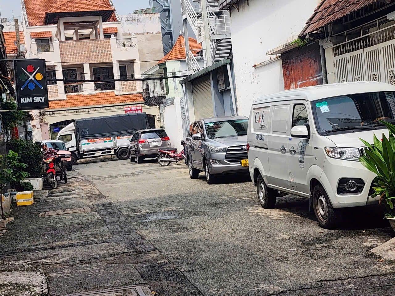 Bán nhà dt lớn 126m2 đường Hậu Giang Quận Tân Bình gần Tân Sơn Nhất ngay khu trung tâm Bán nhà dt lớn 126m2 đường Hậu Giang Quận Tân Bình gần Tân Sơn Nhất ngay khu trung tâm