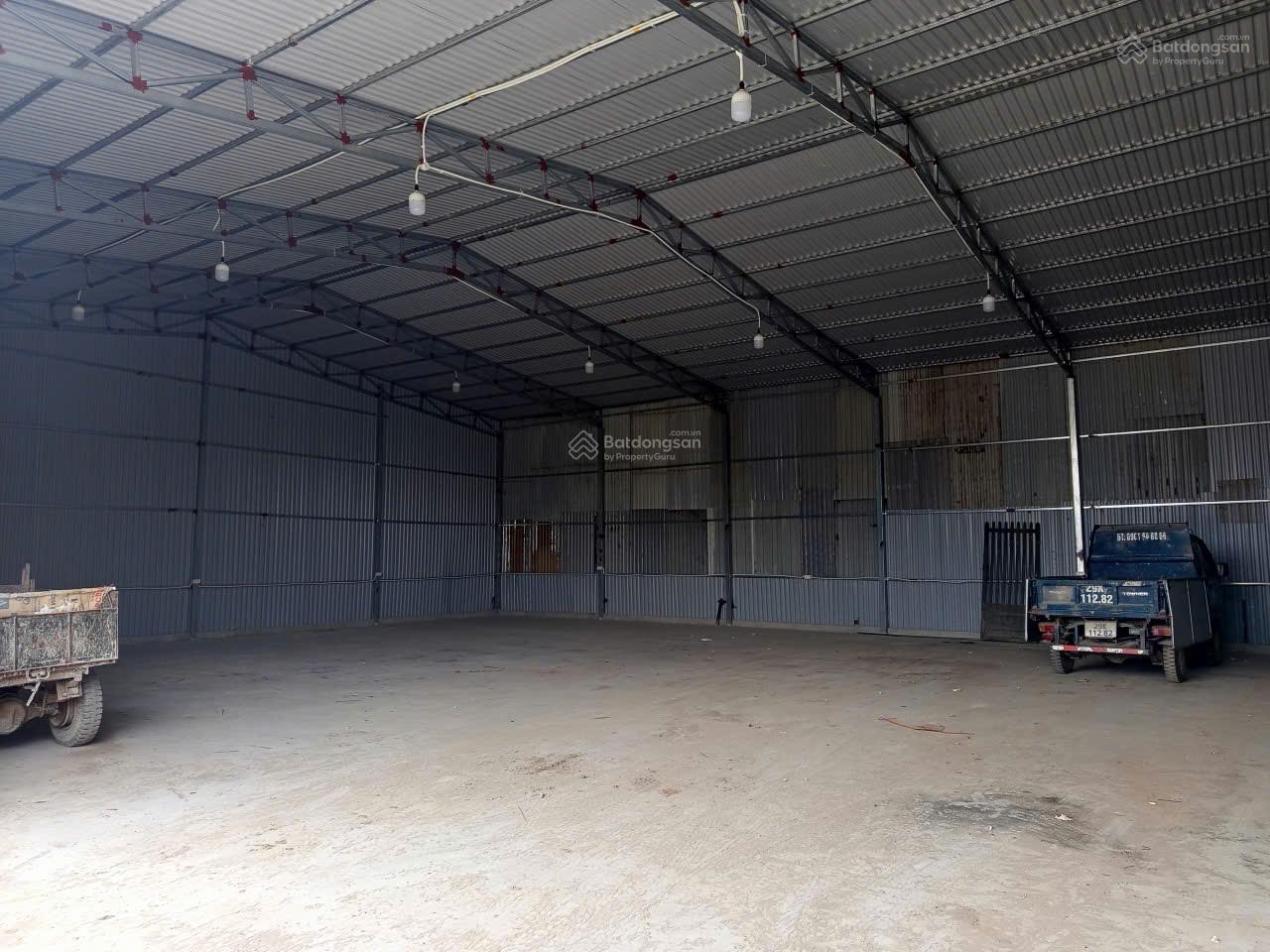 CC cần cho thuê gấp DT: 260 & 450m2 làm SX, đóng gói, may mặc, c.Biến tp tại Kim Giang, Hà Nội