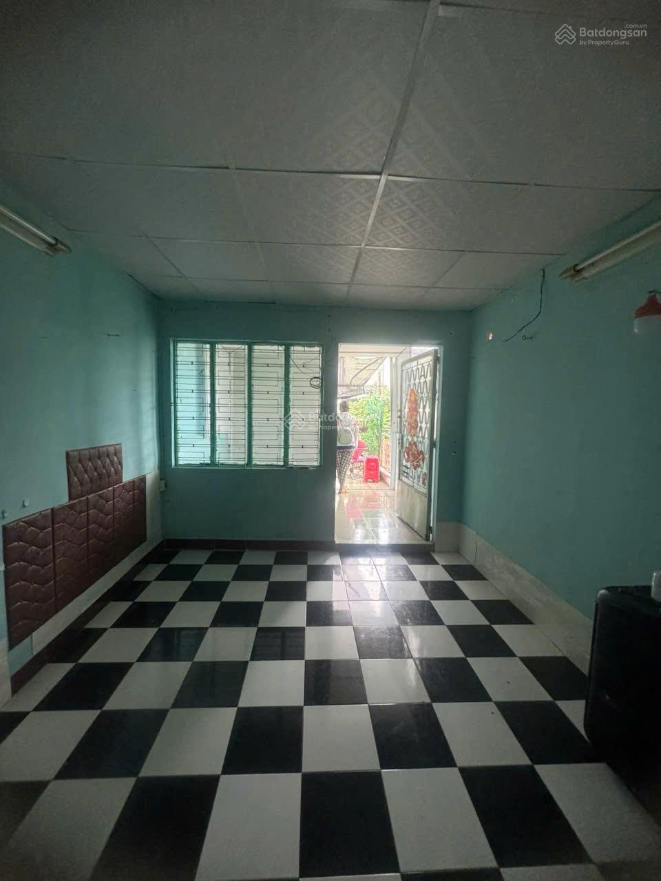 Giảm giá siêu tốt! Nhà hẻm thông Trần Phú - Nguyễn Trãi, P. 7 | Dt: 57m2 - cấp 4 Giảm giá siêu tốt! Nhà hẻm thông Trần Phú - Nguyễn Trãi, P. 7 | Dt: 57m2 - cấp 4