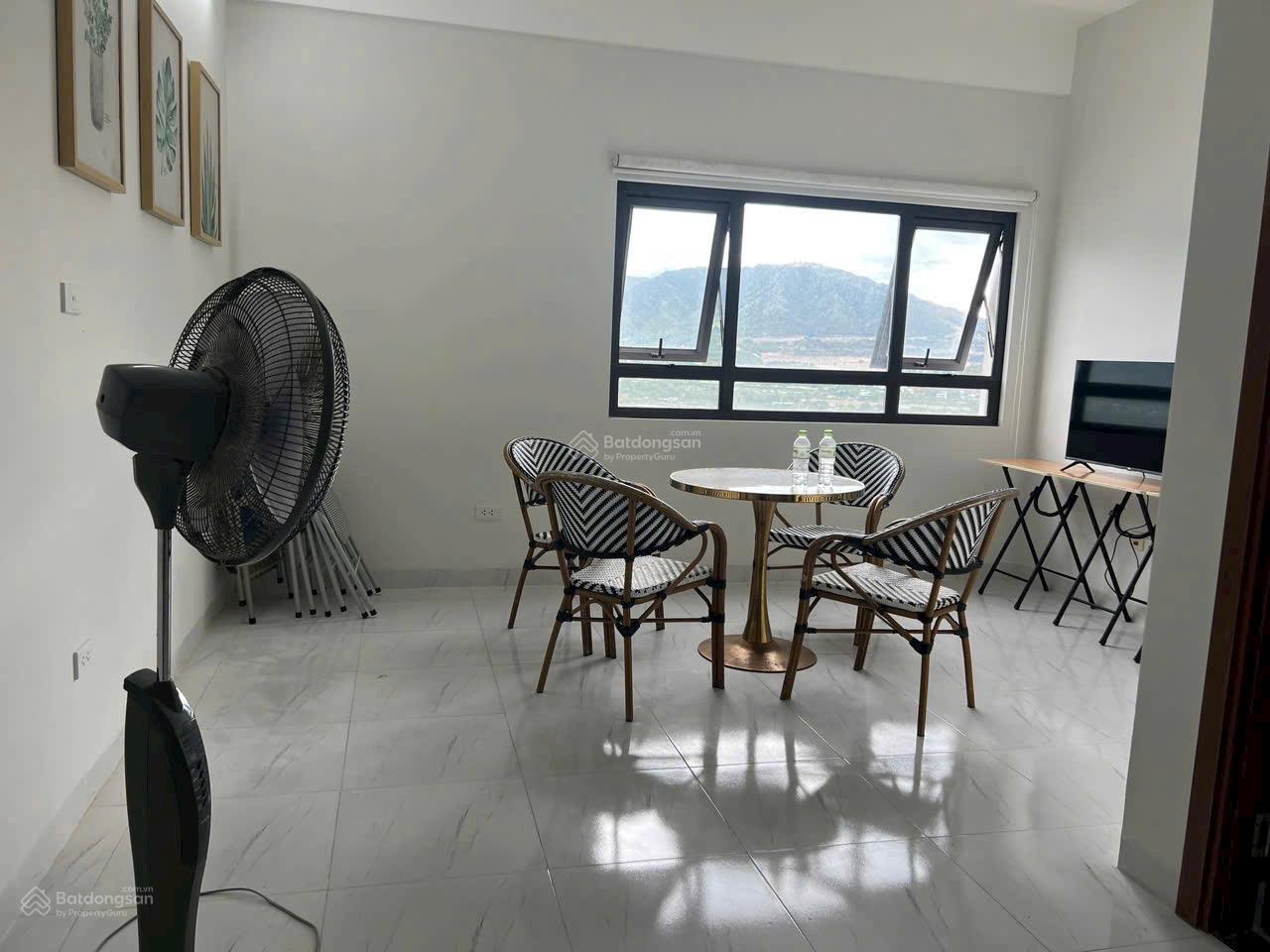 Bán căn hộ SSH , 45m2 giá cực chất 1,7 tỷ.