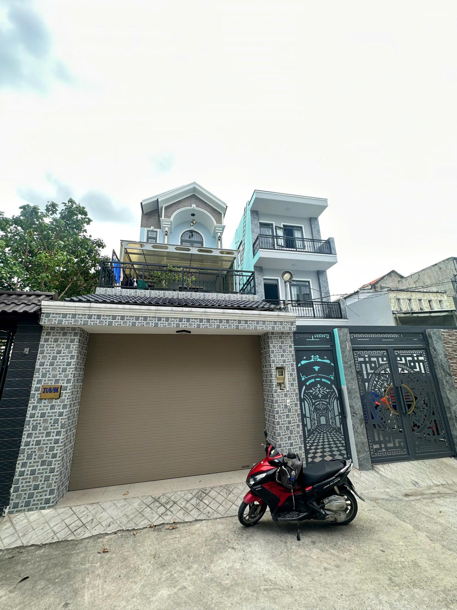 Bán nhà 2 lầu hẻm 31 đường 160, Tăng Nhơn Phú A, Q9, tặng toàn bộ nội thất, giá 9 tỷ