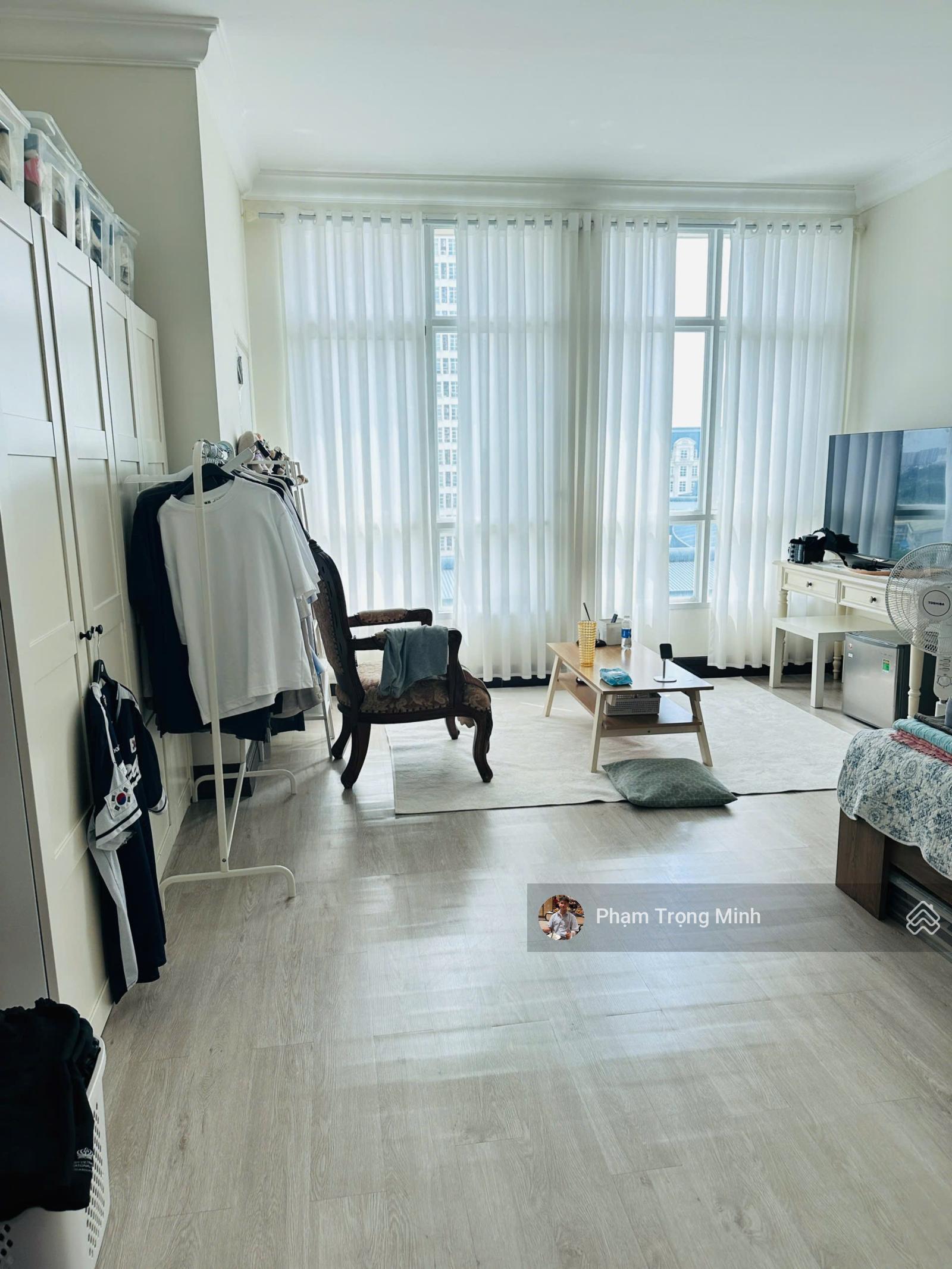 Bán căn hộ 117m2, 2PN view thoáng, cửa TB, ban công ĐN, chung cư The Garden. Giá 9,8 tỷ