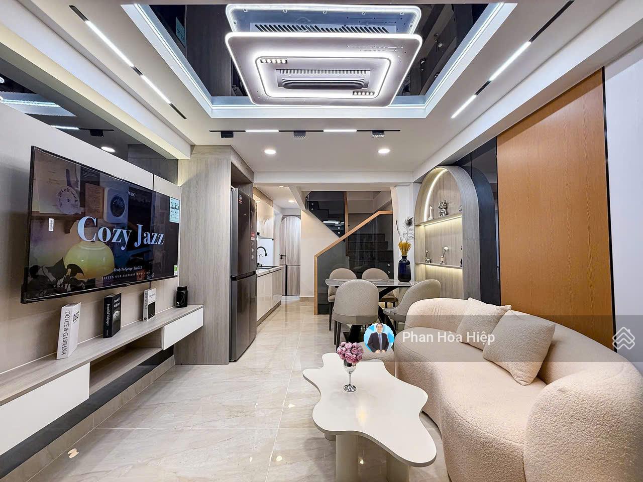 Nhà mới xây hẻm 6m Mai Xuân Thưởng, 72m2, 3 tầng BTCT 4PN có sân thượng, gần Chợ Bình Tây Nhà mới xây hẻm 6m Mai Xuân Thưởng, 72m2, 3 tầng BTCT 4PN có sân thượng, gần Chợ Bình Tây