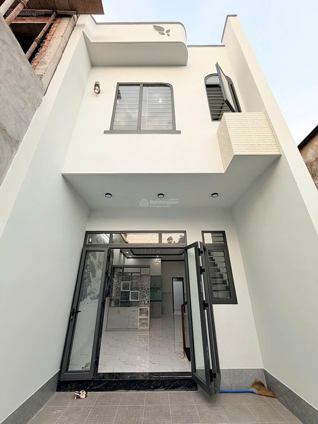 Chủ gởi bán nhà 1 trệt 1 lầu (hoàn công) đường oto ngay chợ Hoá An. Giá chỉ 2,7 tỷ