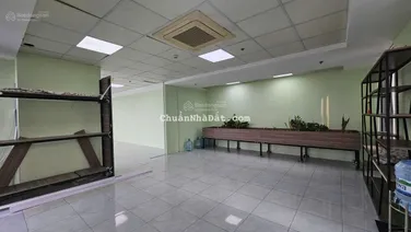 Văn phòng Luxcity 528 Huỳnh Tấn Phát 126m2 giá 16tr/tháng còn thương lượng.LH 0909 448 *** Thu Hiền