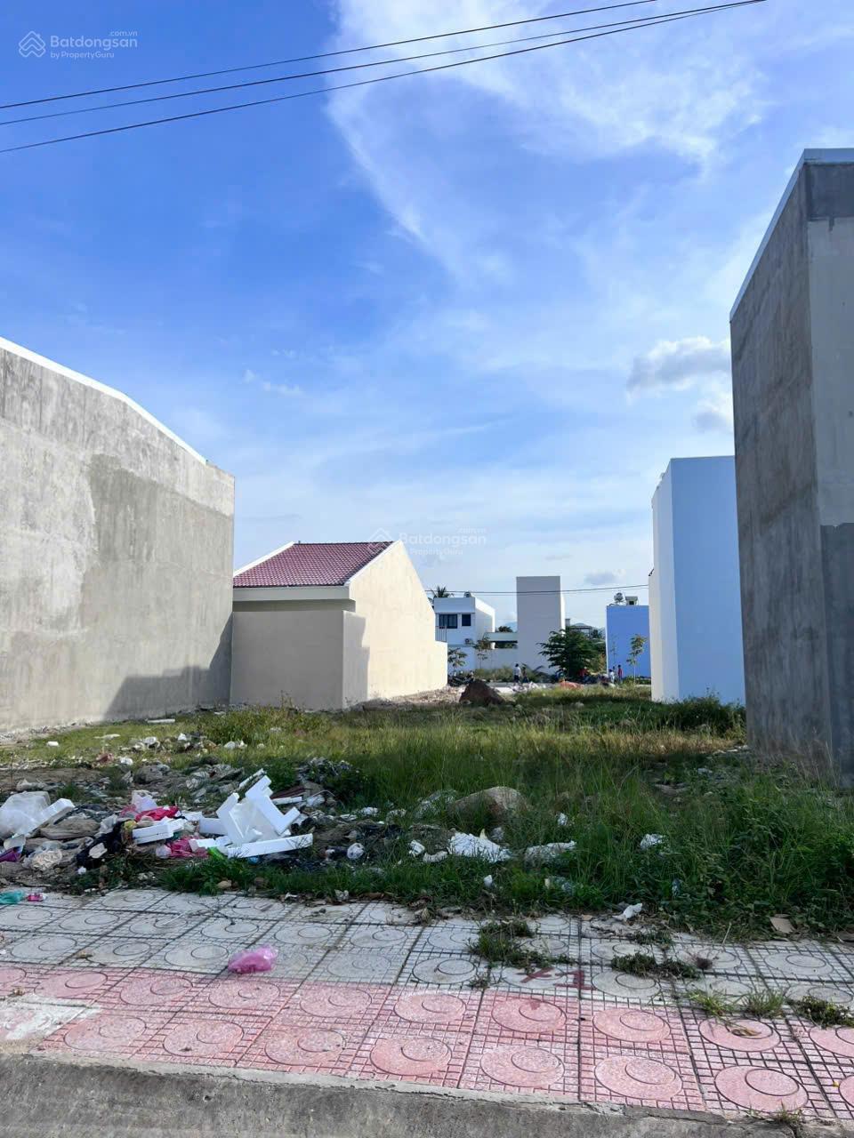 Đất tái định cư Ngọc Hiệp phường Tây Nha Trang DT 92,2m2 ngang 4,5m cách Lương Định Của 500m