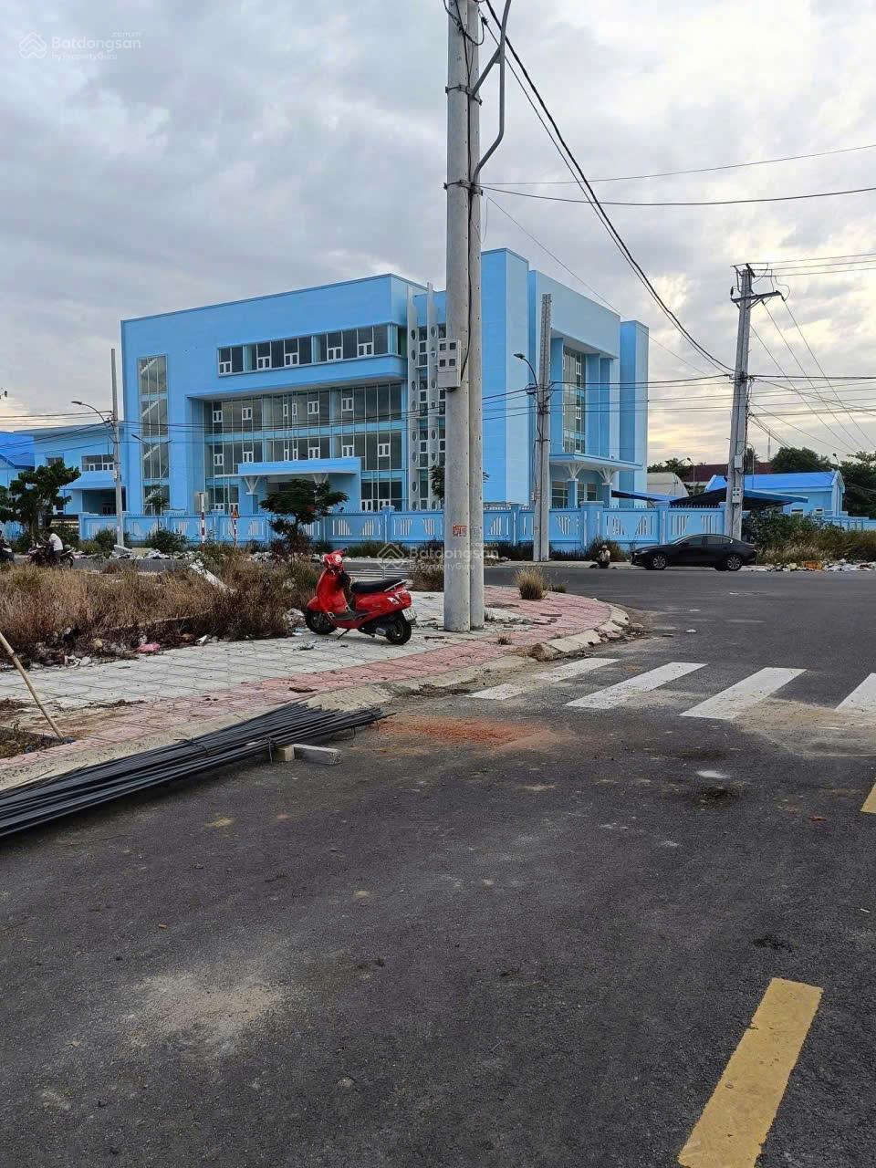 Đất tái định cư Ngọc Hiệp phường Tây Nha Trang DT 92,2m2 ngang 4,5m cách Lương Định Của 500m