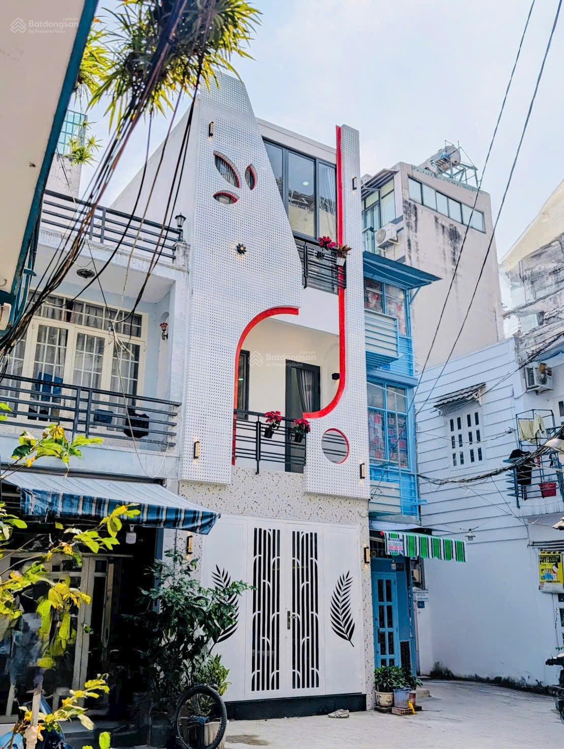 Bán căn nhà đẹp full nội thất hẻm đẹp 6m Hồ Biểu Chánh P11 Phú Nhuận, gần nhà xe tải quay đầu được