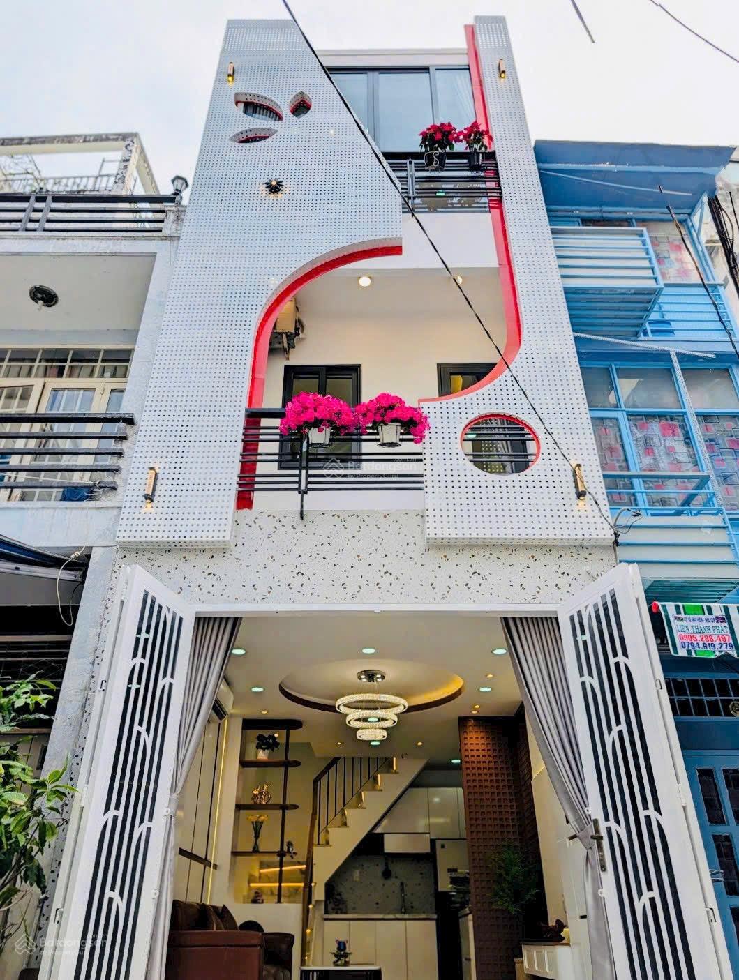 Bán căn nhà đẹp full nội thất hẻm đẹp 6m Hồ Biểu Chánh P11 Phú Nhuận, gần nhà xe tải quay đầu được