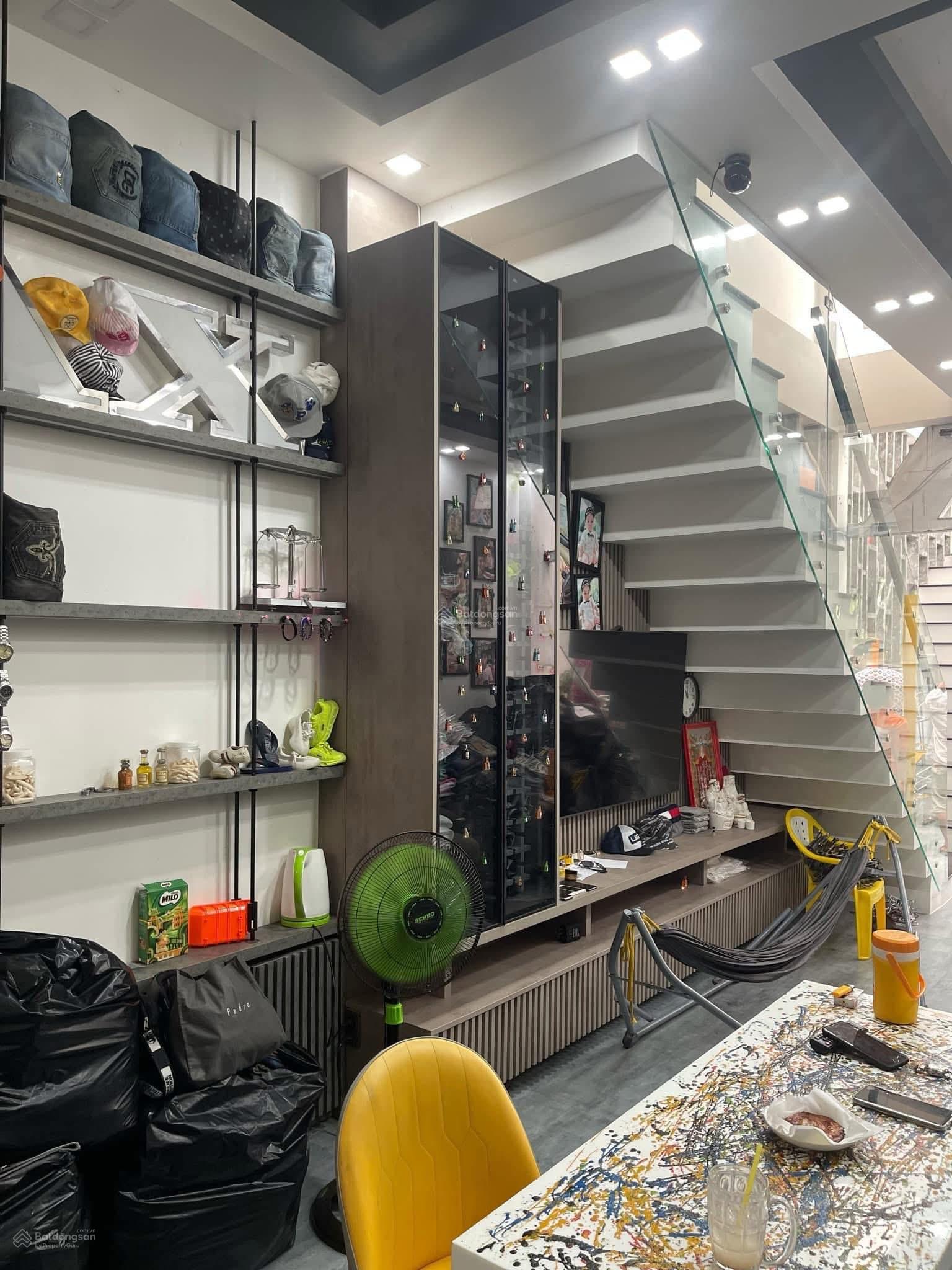 Nhà Đẹp Sổ hồng riêng, đường xe hơi ngay Chợ Đệm Tp HCM giá 1 tỷ 400 không phát sinh, chính chủ