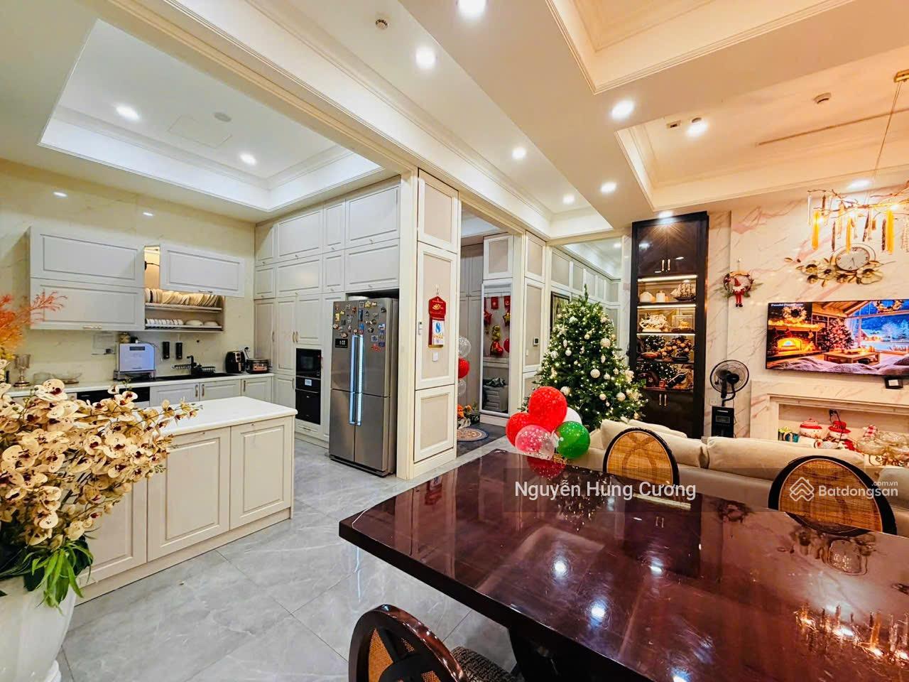 Cho thuê căn penthouse Sunshine Garden 188m2 full đồ đẹp giá 24tr5 - E Cường 0976 044 ***